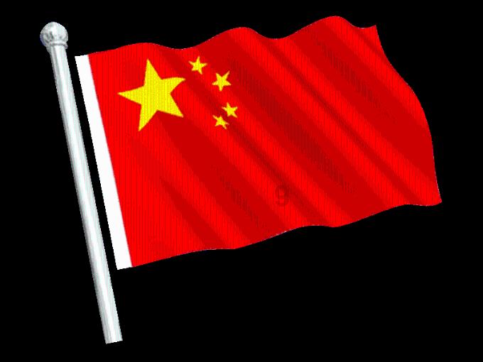 好运二字值千金?刘晓庆卖字引发热议,网友看法两极化!