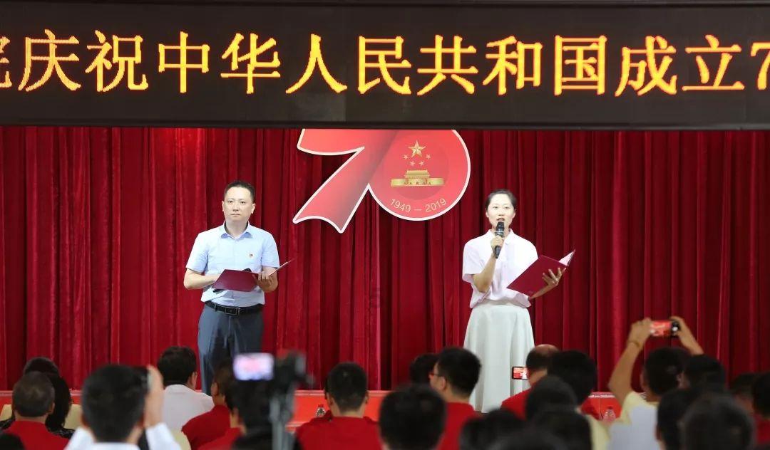 逃出茂密的丛林