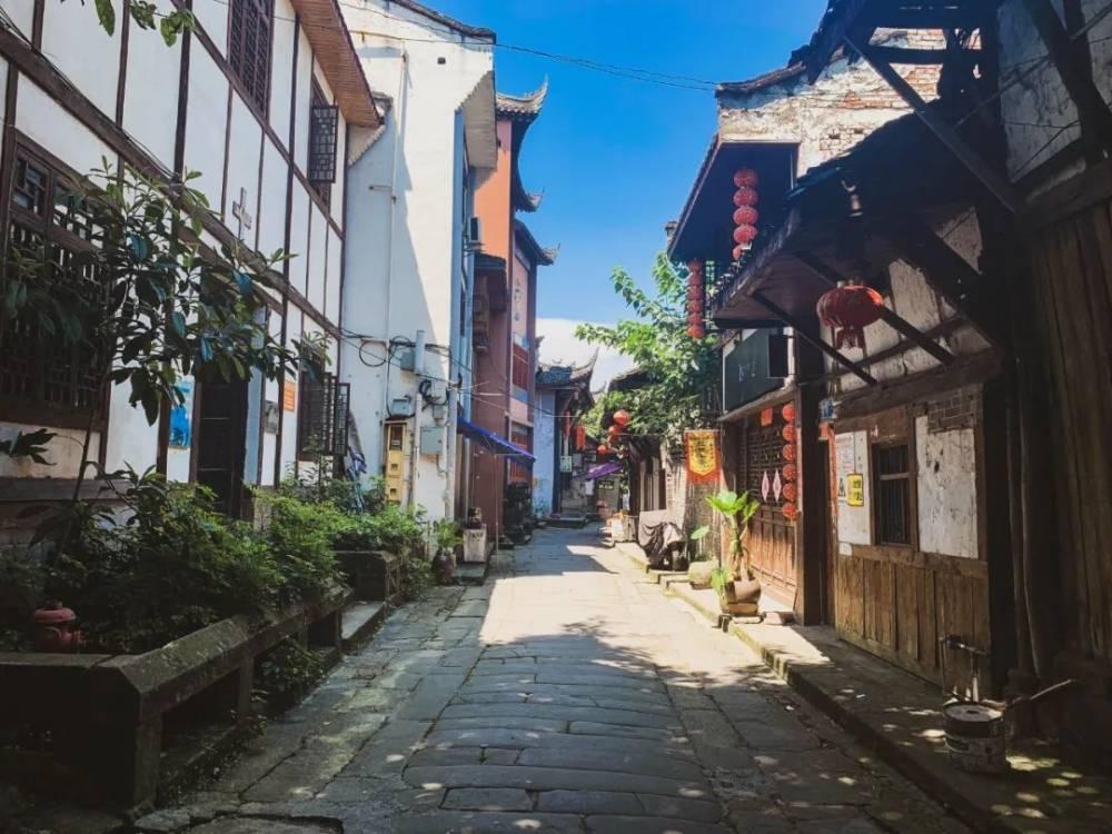 龙云的东山再起：滇系军阀的头把交椅，“独眼龙”的代价